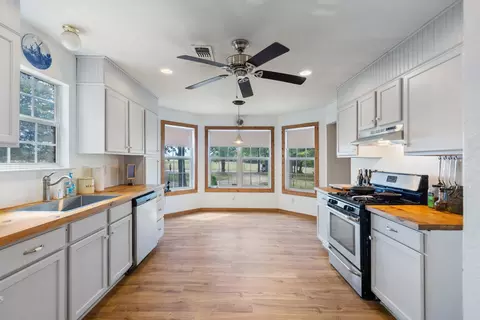 2095 Rs County Road 4525, Point, TX 75472 photo 12