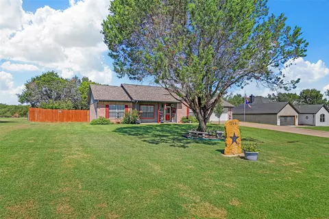 1010 Bandera Trl, Granbury, TX 76048