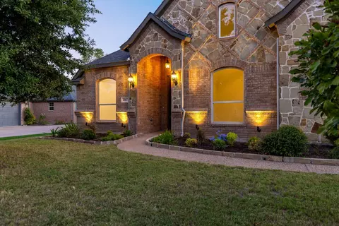 12017 Yarmouth Ln, Fort Worth, TX 76108