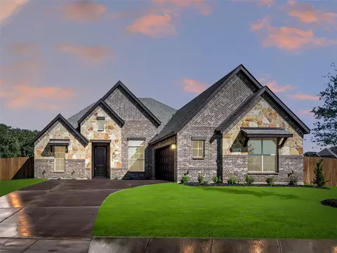 2477 Timber Hills Dr, Burleson, TX 76028
