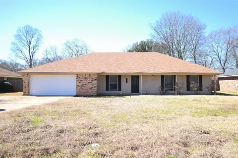4612 Lawndale Dr, Benton, LA 71006