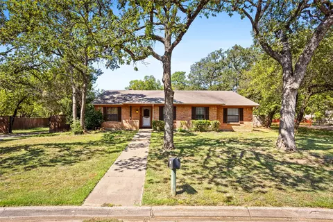 621 Cimarron Trl, Southlake, TX 76092