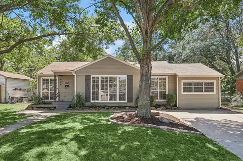 1209 Broadway St, Denton, TX 76201