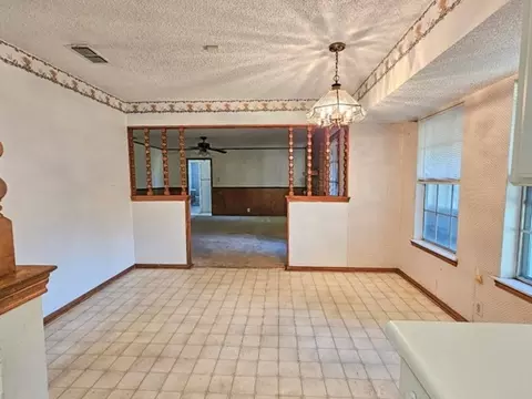 1713 Spring Branch Dr, Cleburne, TX 76033 photo 2