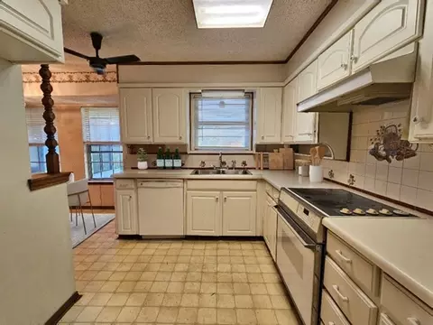 1713 Spring Branch Dr, Cleburne, TX 76033 photo 5
