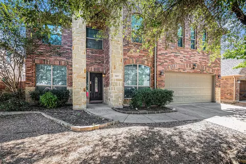 957 Tara Dr, Burleson, TX 76028