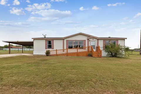2433 Red Oak Ln, Burleson, TX 76028