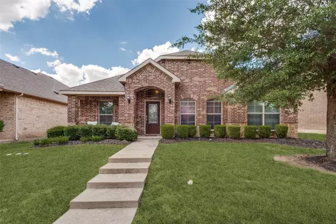 221 Happy Ln, Red Oak, TX 75154
