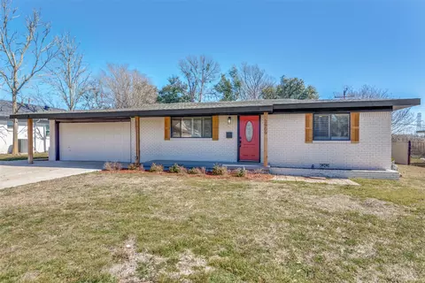 3909 Springbranch Dr, Benbrook, TX 76116