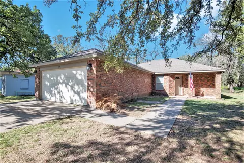 396 S Ash Ave, Azle, TX 76020