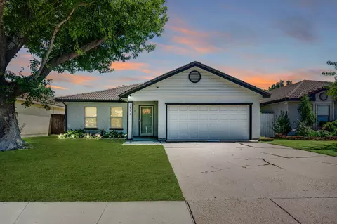 3523 Alexandria Dr, Arlington, TX 76015