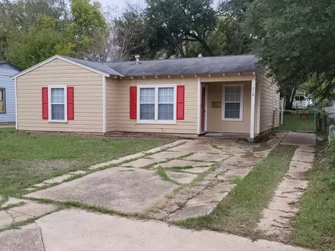 518 W 76th St, Shreveport, LA 71106