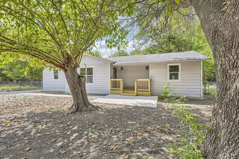 2213 Lakeshore Ln, Glenn Heights, TX 75154