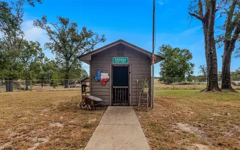 513 Cross Roads Hwy, Malakoff, TX 75148