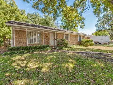 528 Terrace Dr, Desoto, TX 75115