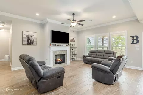 Living - 134 Brimestone Loop, Benton, LA 71006 photo 1 of 1