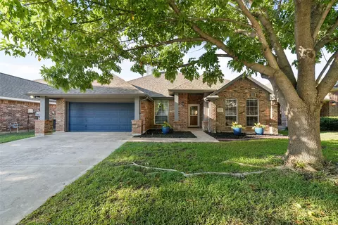 3828 Shiver Rd, Fort Worth, TX 76244
