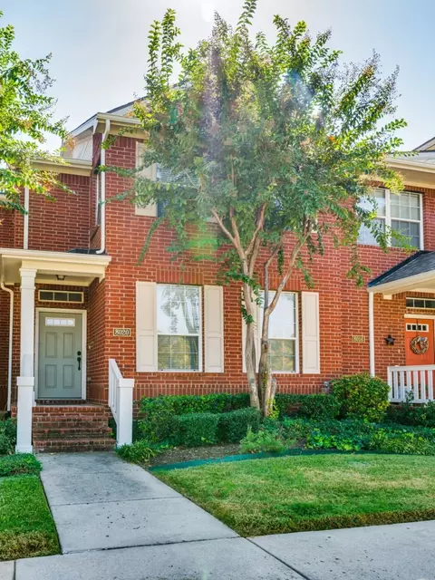 8020 Mimosa Dr, North Richland Hills, TX 76180