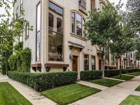 3026 Carmel St, Dallas, TX 75204