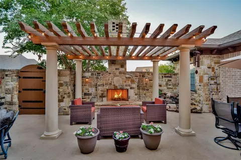 1312 Amsterdam Ct, Granbury, TX 76048