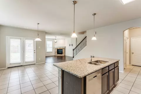 1900 Outpost Creek Ln, Aubrey, TX 76227