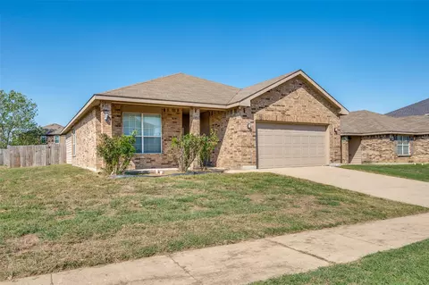 8624 Balwood Dr, Fort Worth, TX 76134