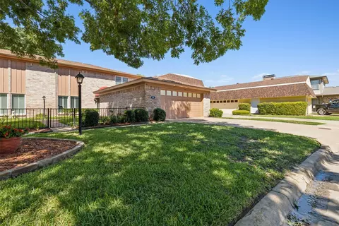 95 One Main Pl, Benbrook, TX 76126
