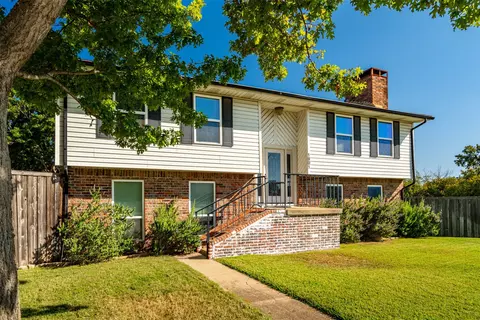 1901 Forestwood Dr, Richardson, TX 75081