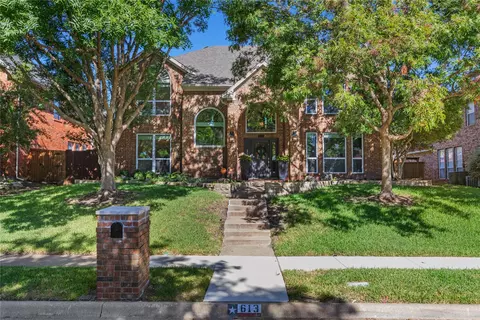613 Water Oak Dr, Plano, TX 75025
