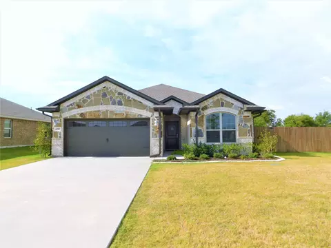 4709 Joshua Dr, Sanger, TX 76266
