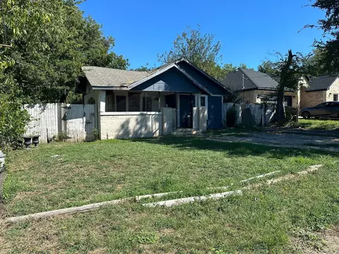 2401 Bomar Ave, Fort Worth, TX 76103