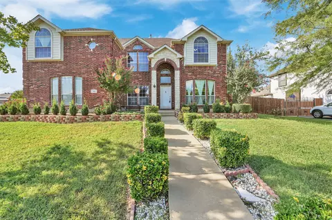 701 Saint Eric Dr, Mansfield, TX 76063