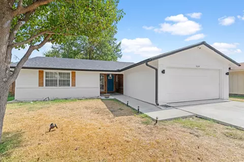 534 Stroud Ln, Garland, TX 75043