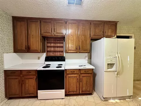 907 Rusk Dr, Euless, TX 76039 photo 6
