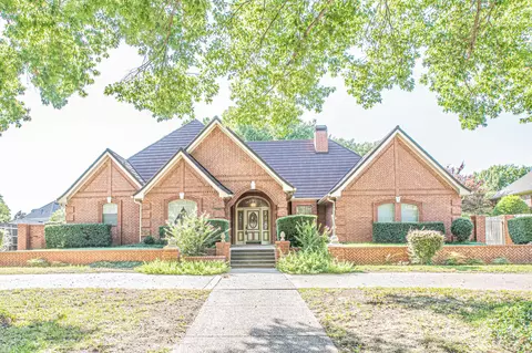 4500 Green Oaks Dr, Colleyville, TX 76034