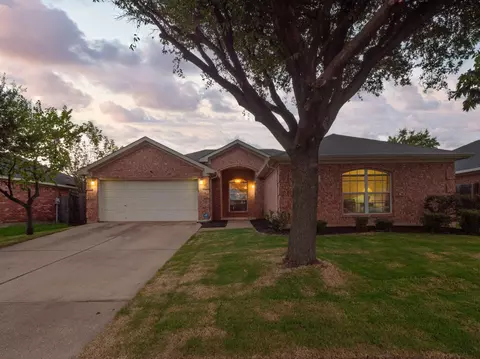 6918 Evening Shade Ln, Arlington, TX 76002