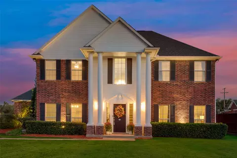 310 Laurel Trl N, Terrell, TX 75160