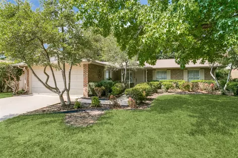 2803 Olympia Dr, Arlington, TX 76013
