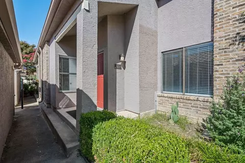4242 N Capistrano Dr #119, Dallas, TX 75287