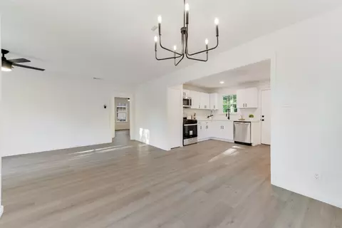 3132 Huron Trl, Lake Worth, TX 76135