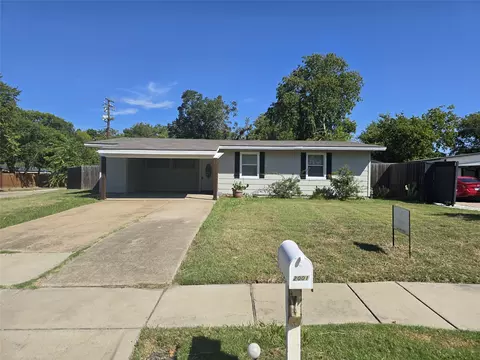 2001 Skylark Dr, Arlington, TX 76010