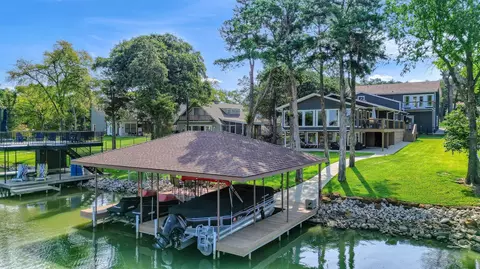 616 Kiowa Dr E, Gainesville, TX 76240