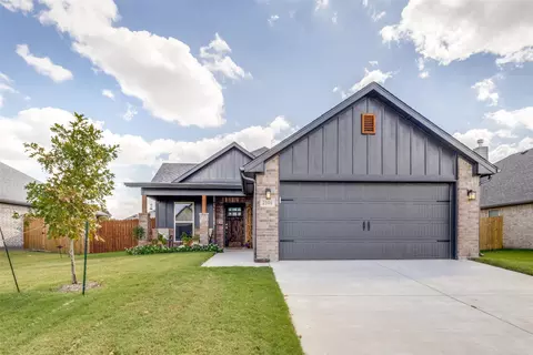 2104 Gabriel Dr, Sherman, TX 75092