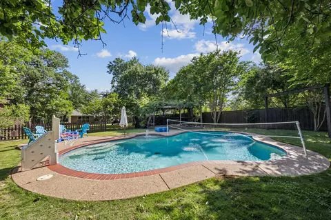 106 Hollywood Blvd, Euless, TX 76040