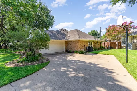 4404 Alameda Ct, Arlington, TX 76016