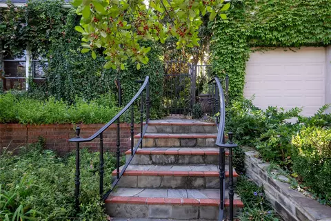 2905 Pennsylvania Dr, Denton, TX 76205