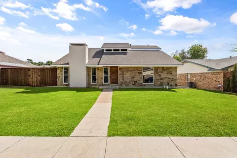 1034 Kingston Dr, Lewisville, TX 75067