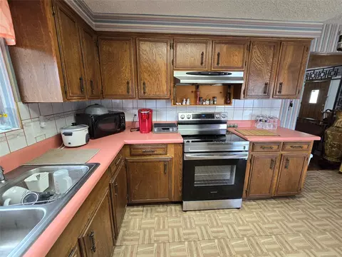 Kitchen - 510 Copher Ct, Euless, TX 76040 photo 1 of 2