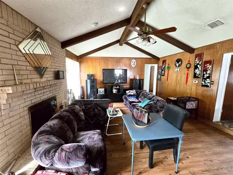 Living - 510 Copher Ct, Euless, TX 76040 photo 3 of 3