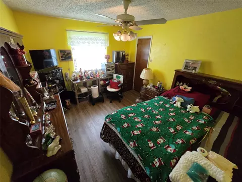 Bedroom - 510 Copher Ct, Euless, TX 76040 photo 1 of 3